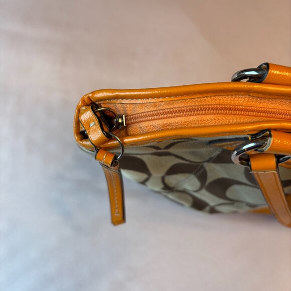 Vintage Coach Purse - Picture 12 of 15